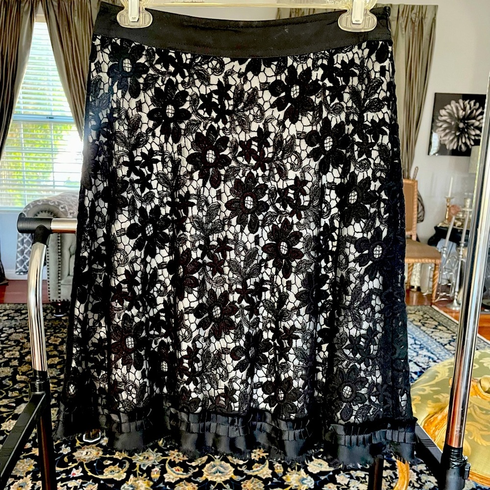 Cynthia Steffe black lace A line skirt size 0